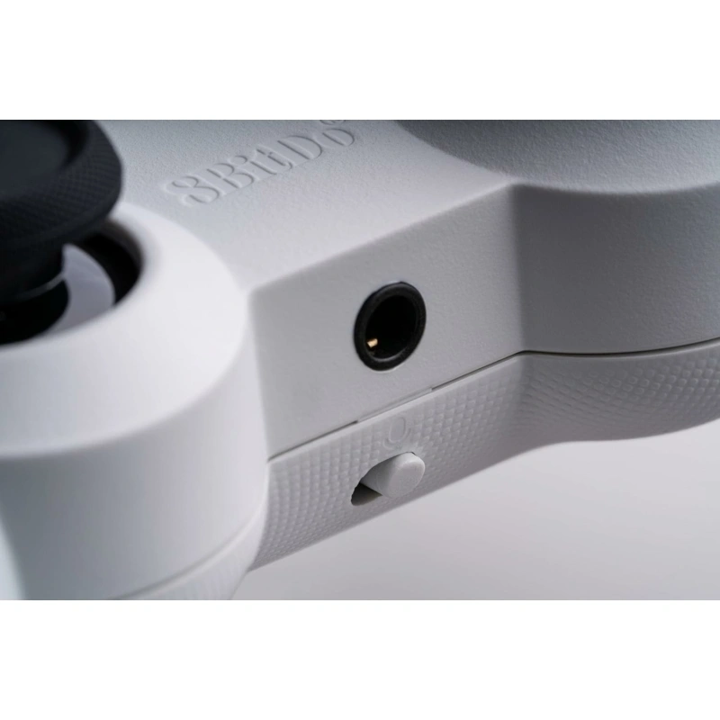 8BitDo Pro 2 Wired, Xbox Series X|S, Xbox One, PC, Hall-Effect, fekete vezetékes kontroller