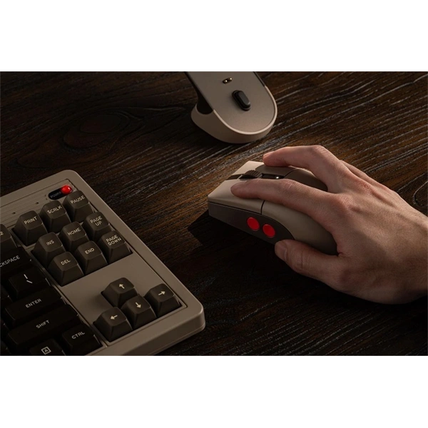 8BitDo Retro R8, 26 000 DPI, PAW 3395, C64 Edition, vezeték nélküli egér
