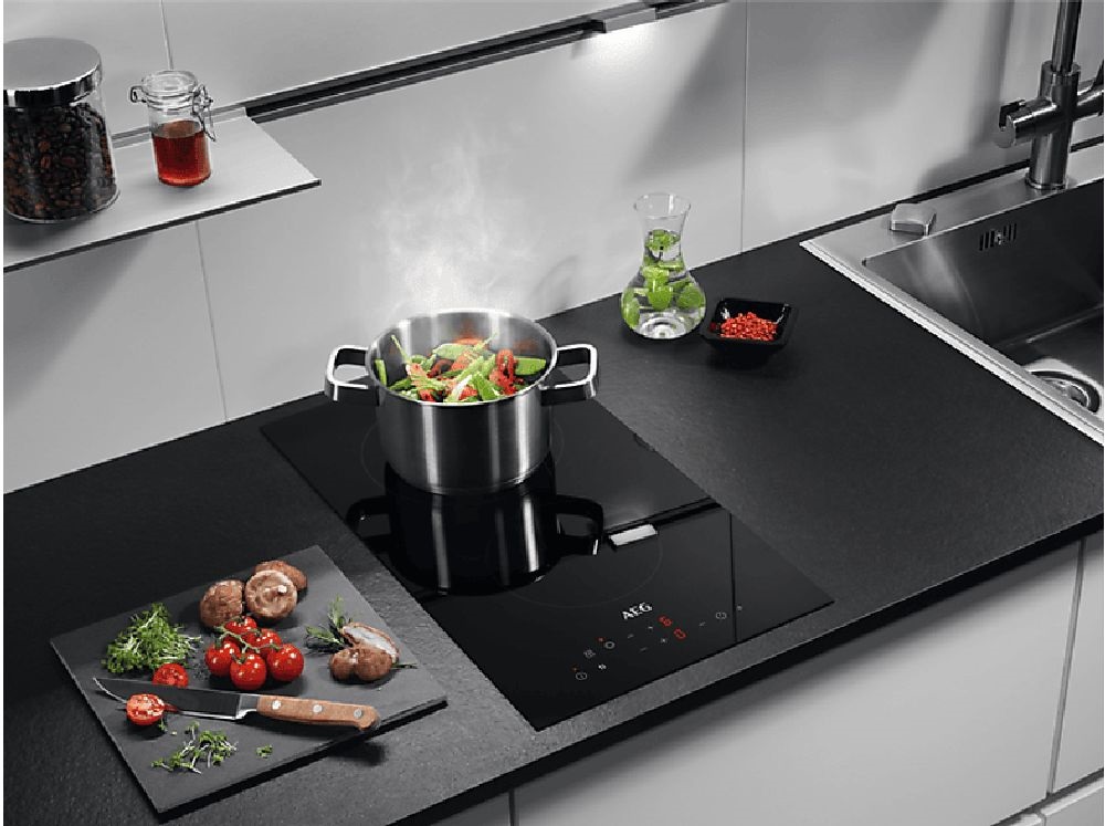 AEG HRB32310CB fekete, beépíthető, elektromos üvegkerámia, főzőzóna: 2, beépíthető méret: 27cm, főzőlap