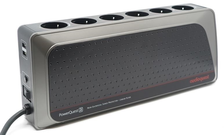 AudioQuest PowerQuest PQ-2 6db 230V Schuko/2db USB túláramvédő és hálózati szűrő