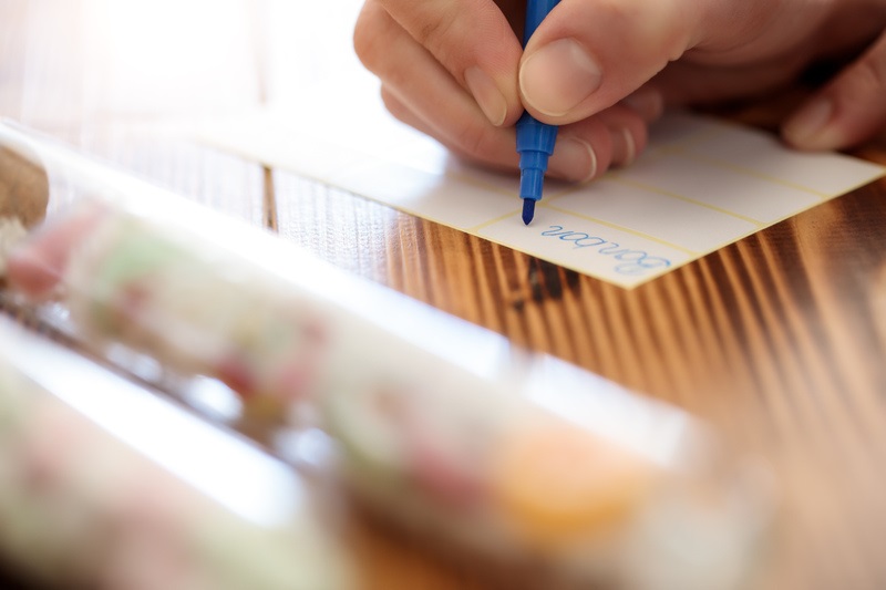 Avery 3042 18x12mm univerzális 216db-os fehér etikett