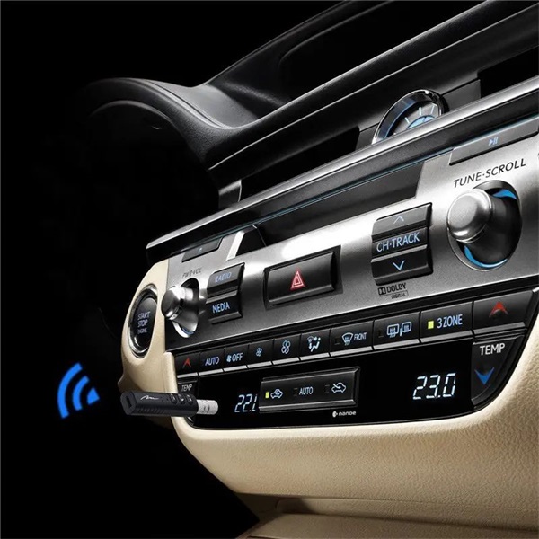 Media-Tech MT3588 hordozható fekete Bluetooth vevő
