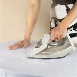 Berlinger Haus BH/9593 matt krém gőzölős vasaló