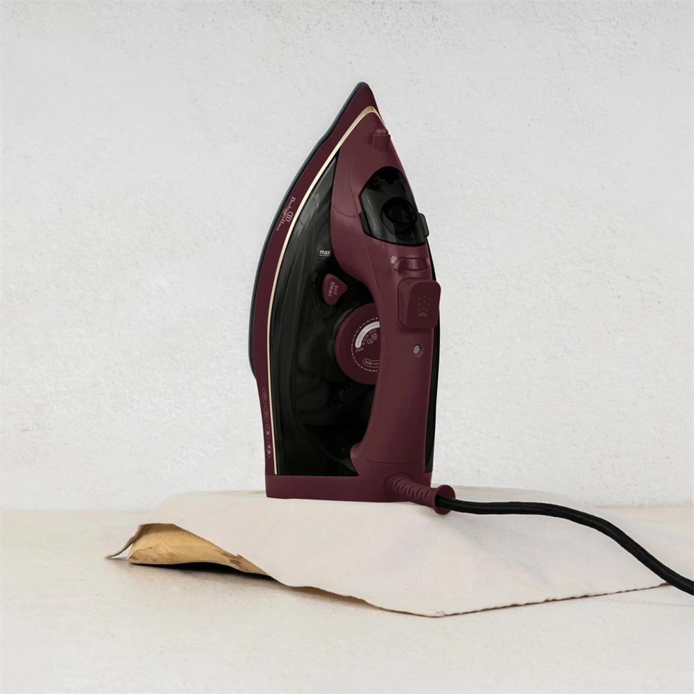 Berlinger Haus BH/9595 matt bordó gőzölős vasaló