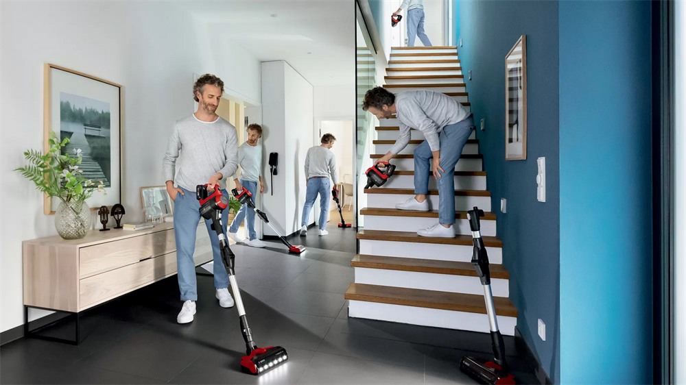 Bosch BBS711ANM Unlimited 7 ProAnimal vörös akkumulátoros álló porszívó