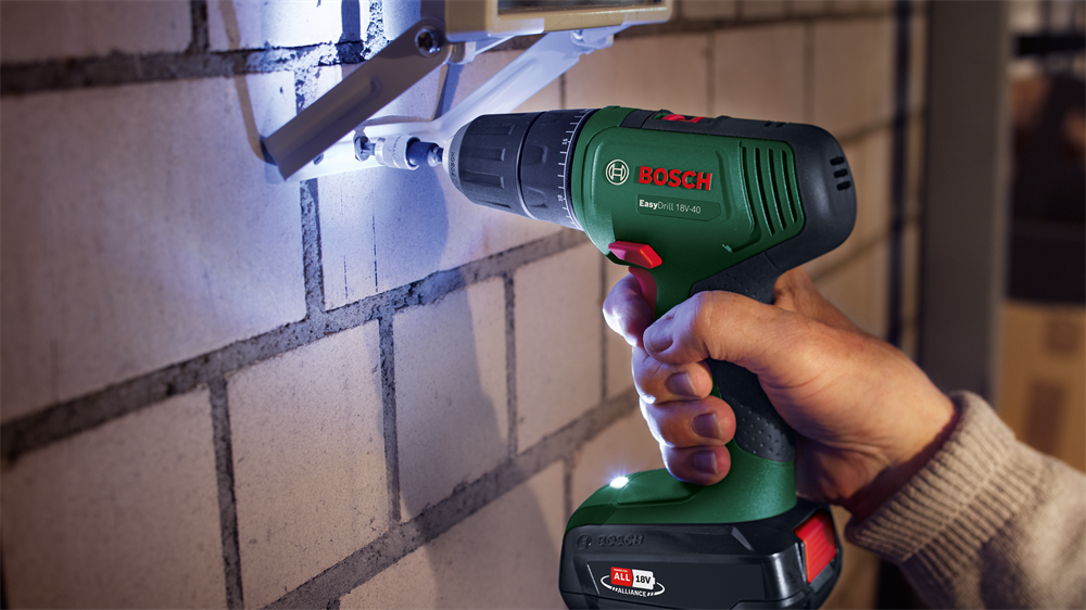 Bosch EasyDrill 18V-40 2x1,5Ah + AL18V-20 akkumulátoros fúró-csavarozó