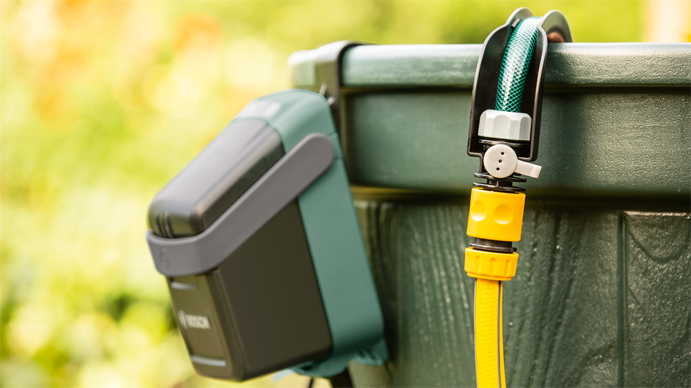 Bosch GardenPump 18V-2000 akku és töltő nélkül akkumulátoros kerti szivattyú