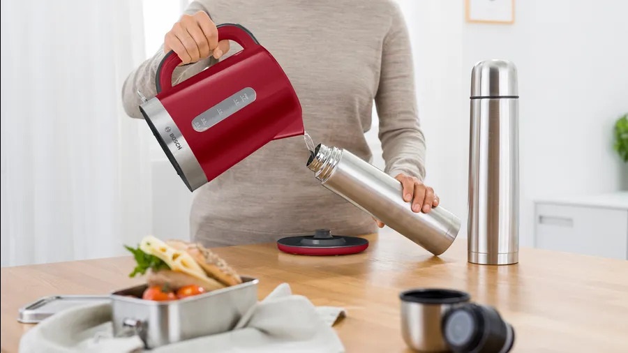 Bosch TWK6A514 1,7L-es vörös vízforraló