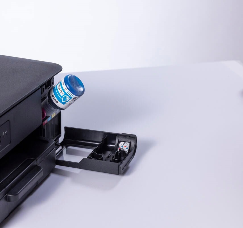 Brother DCP-T430W + PTH107 MFP NY/M/S színes multifunkciós tintasugaras nyomtató + címkéző