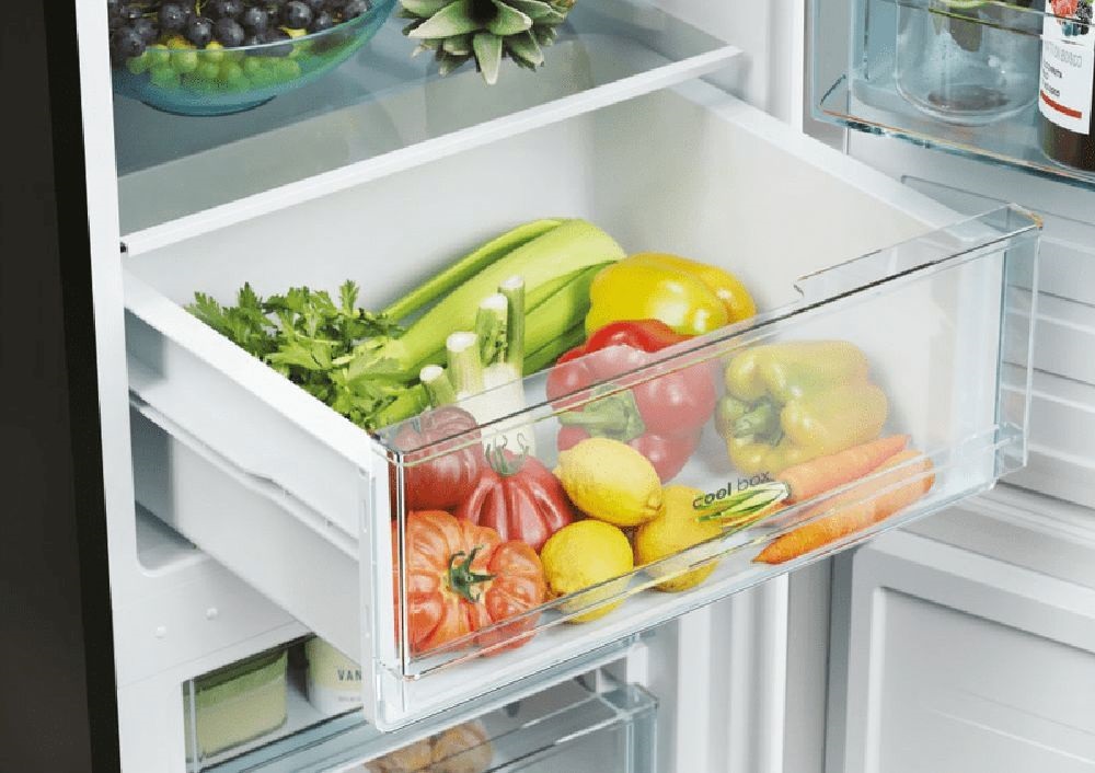 Candy CCT3L517EB fekete, alulfagyasztós, Hűtő:186L, Fagyasztó:74L, Low frost hűtőszekrény