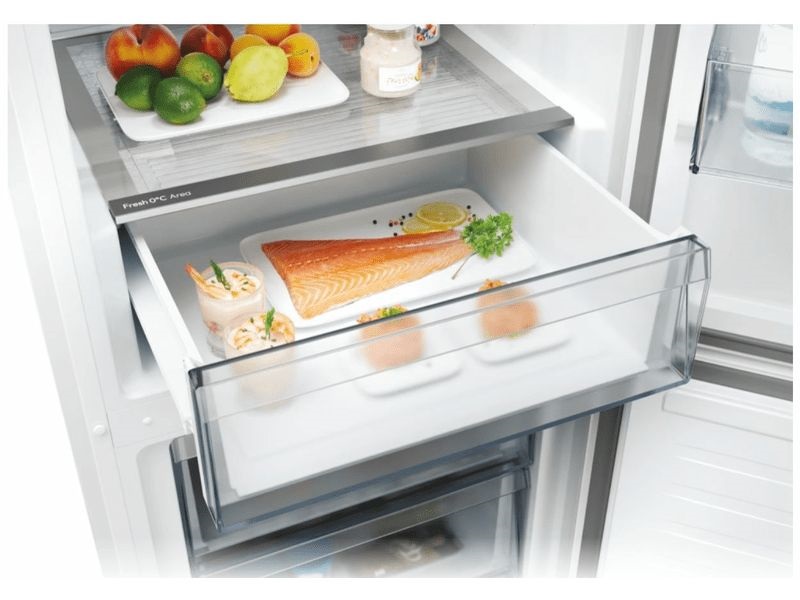 Candy ECN2CQTEW186 fehér, alulfagyasztós, Hűtő:235L, Fagyasztó:120L, No frost hűtőszekrény