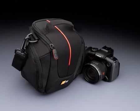 Case Logic DCB-304K fekete fényképezőgép táska