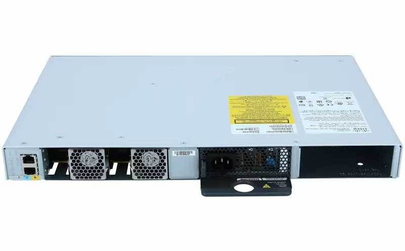 Cisco Catalyst C9200L-24P-4X-E 24-port PoE+, 4 x 10G, Network Essentials