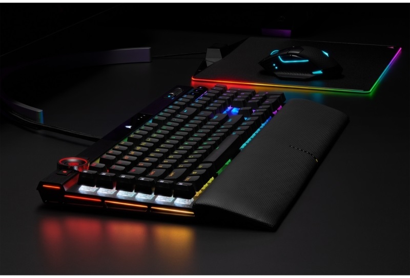 Corsair K100 RGB Cherry MX Speed Gamer billentyűzet