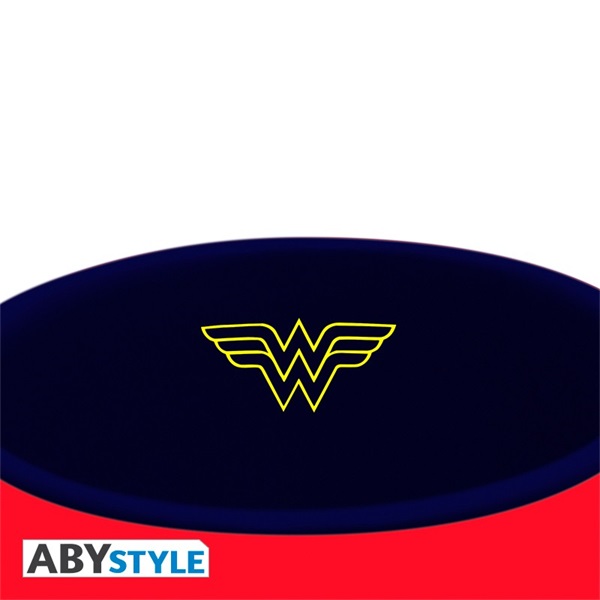 DC Comics "Wonder Woman Action" 320ml bögre