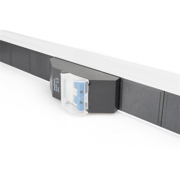 DIGITUS A-19-STRIP42-1 0U PDU 230V 16A 14xCEE 7/3 aljzat CEE7/7 csatlakozó megszakítóval 2M elosztósor