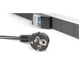 DIGITUS A-19-STRIP42-1 0U PDU 230V 16A 14xCEE 7/3 aljzat CEE7/7 csatlakozó megszakítóval 2M elosztósor