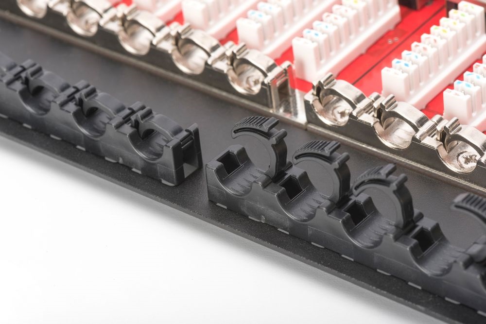 DIGITUS CAT6 HD 24port 19" 0,5U kompakt fekete árnyékolt Patch Panel