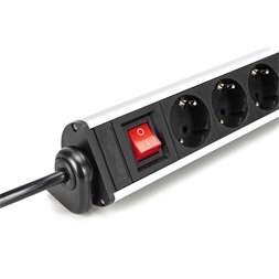 DIGITUS DA-70624 Asztali alumínium 6 schuko dugaljas 2x USB A 1x USB-C  port hálózati elosztó