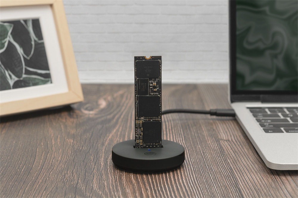 DIGITUS DA-71547 M.2 NVMe/SATA USB3.2 Gen2 type C dokkoló állomás