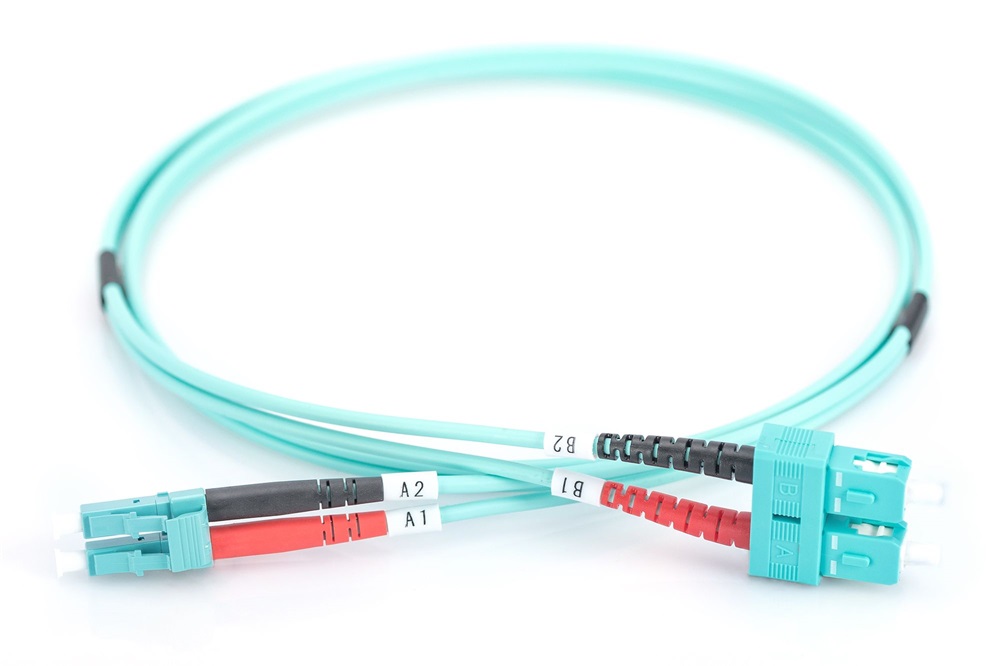 DIGITUS DK-2532-10/3 Duplex 2xLC + 2xSC multimodusú OM3 50/125 LSOH 10m optikai patch kábel