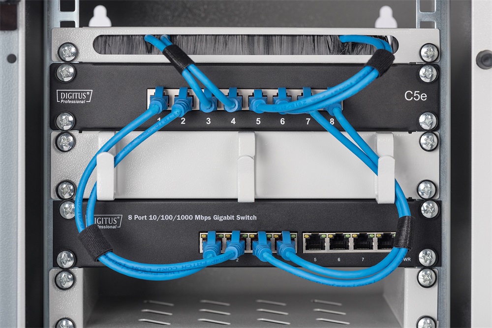 DIGITUS DN-80114 10" 8x GbE Lan port nem menedzselhető Switch