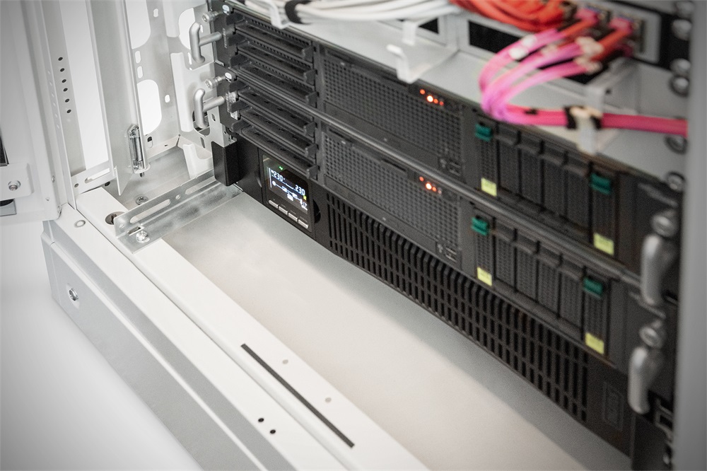 DIGITUS DN-170095 2000VA 2000W fekete online rack szünetmentes tápegység