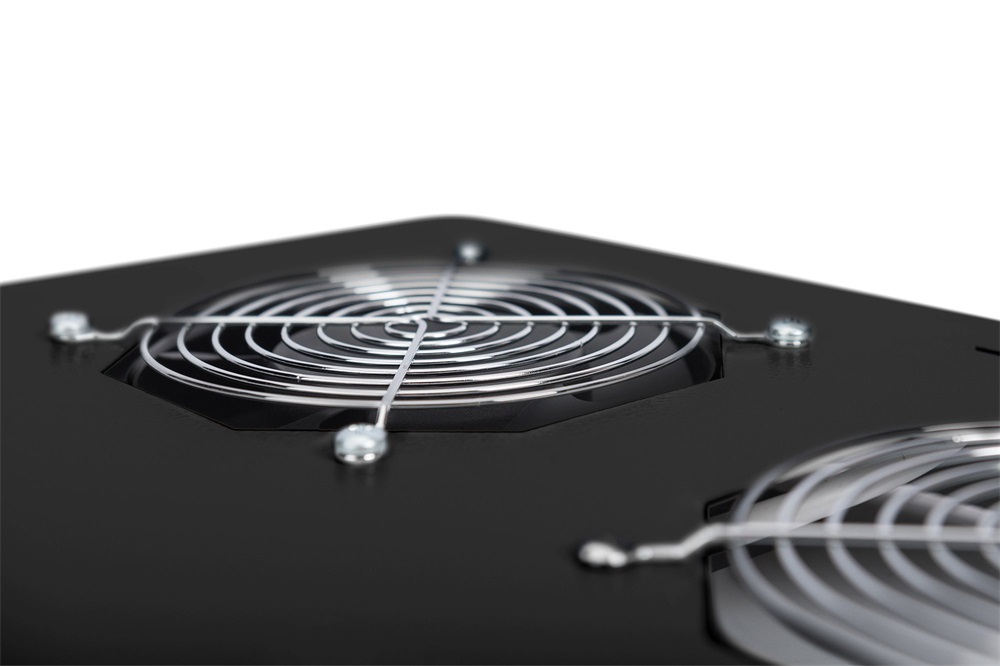 DIGITUS DN-19 FAN-6-SRV-B 6-os termosztátos fekete tetőventilátor Unique szerverszekrényhez