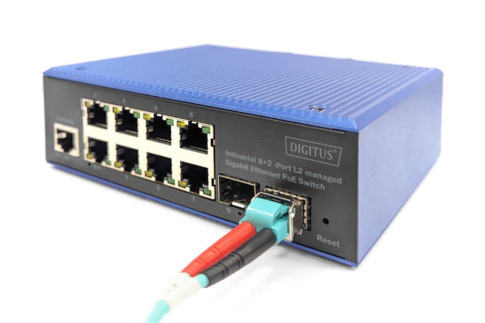 DIGITUS DN-651157 8x GbE Lan port 2x SFP port PoE 200W menedzselhető ipari switch