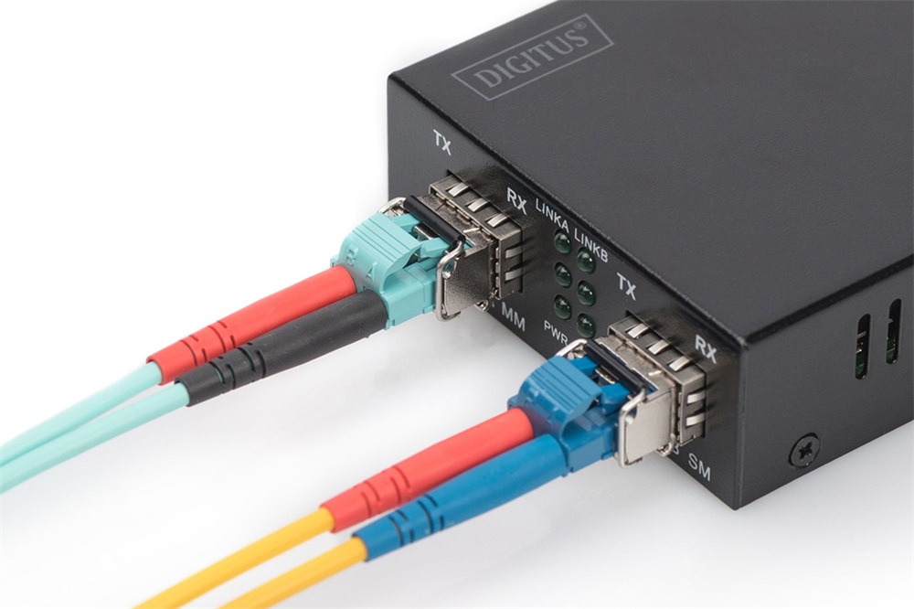 DIGITUS DN-81212 10 Gigabit multimodusú DDM LC Duplex 300m ipari SFP+ modul