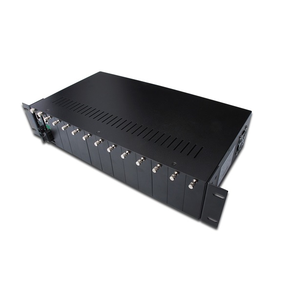 DIGITUS DN-82000 19" 1U 14 férőhelyes média konverter sasszé