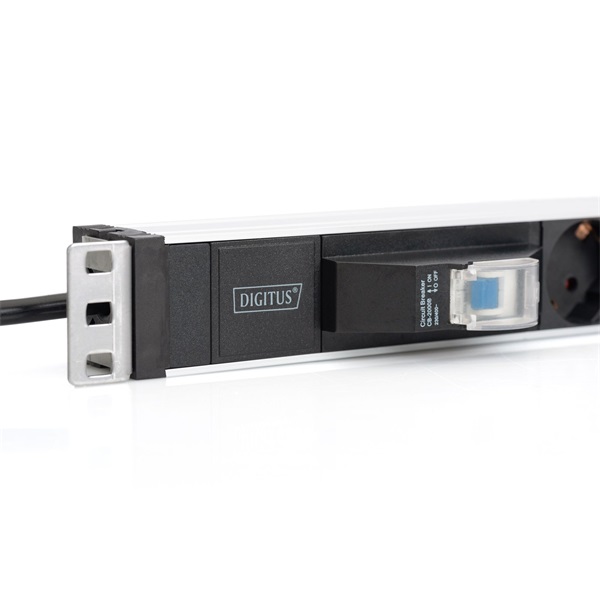 DIGITUS DN-95417 19" 1U PDU 250V 16A 6xCEE 7/3 aljzat CEE7/7 csatlakozó megszakítóval 2M elosztósor