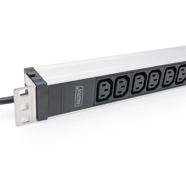 DIGITUS DN-95426 19" 1U PDU 250V 16A 12xIEC C13 aljzat CEE7/7 csatlakozó 2M elosztósor