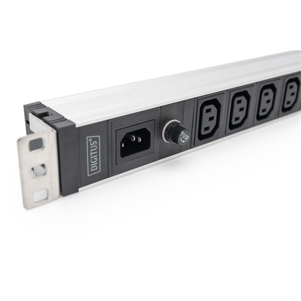 DIGITUS DN-95429 19" 1U PDU 230V 10A 9xIEC C13 aljzat IEC C14 csatlakozó 2M elosztósor
