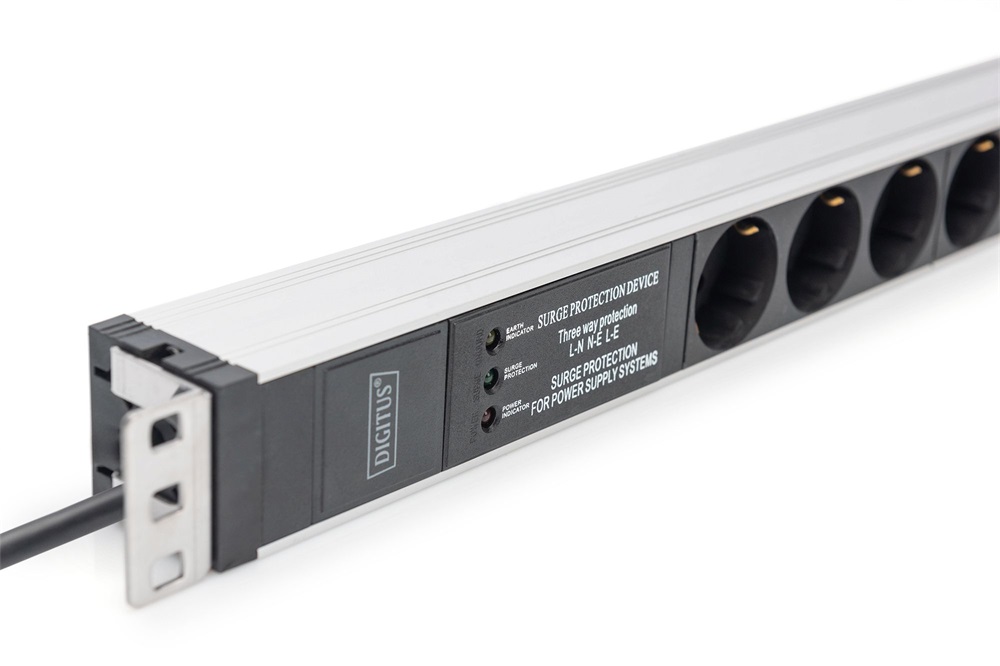 DIGITUS DN-95432 19" 1U PDU 230V 16A 6xCEE 7/3 aljzat CEE7/7 csatlakozó túlfeszültség védelemmel 2M elosztósor