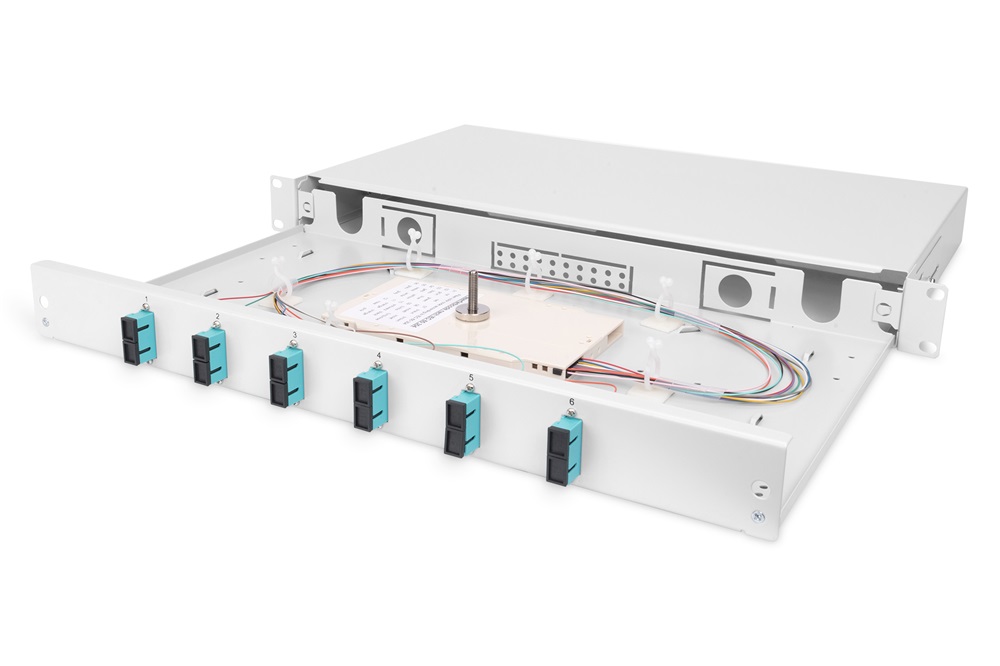 DIGITUS DN-96320/3 1U 6xSC duplex OM3 toldóval pigtaillel és kötőkazettával szerelt optikai rendező