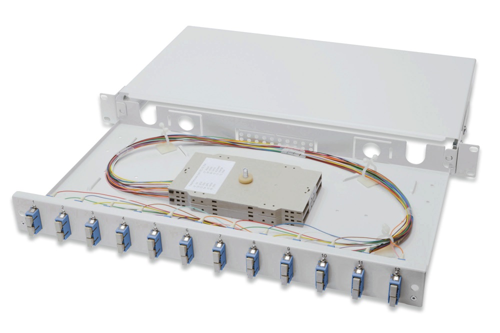 DIGITUS DN-96321/9 1U 12xSC duplex OS2 toldóval pigtaillel és kötőkazettával szerelt optikai rendező