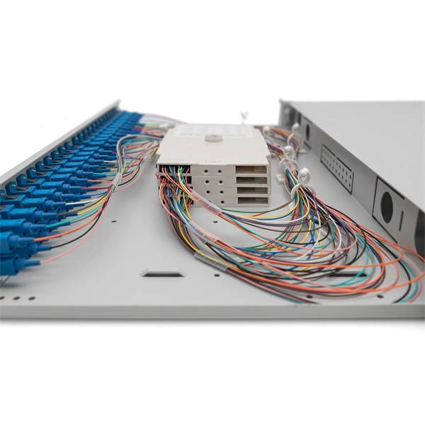 DIGITUS DN-96322/9 19" 1U 24x SC/UPC duplex monomódusú OS2 komplet optikai patch panel