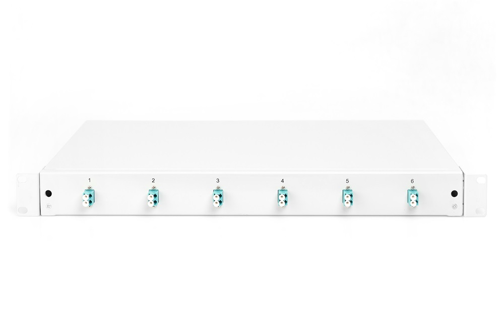 DIGITUS DN-96330/3 1U 6xLC duplex OM3 toldóval pigtaillel és kötőkazettával szerelt optikai rendező