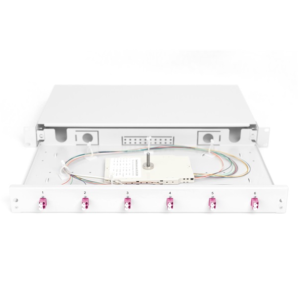 DIGITUS DN-96330-4 1U 6xLC duplex OM4 toldóval pigtaillel és kötőkazettával szerelt optikai rendező