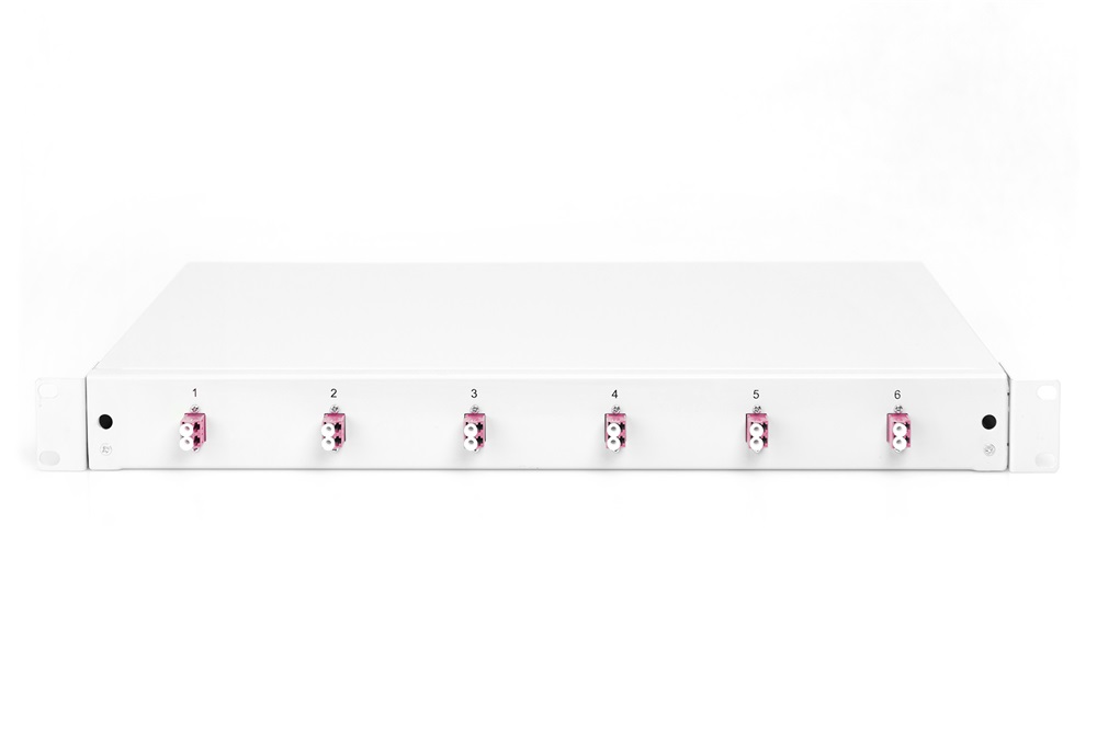 DIGITUS DN-96330-4 1U 6xLC duplex OM4 toldóval pigtaillel és kötőkazettával szerelt optikai rendező