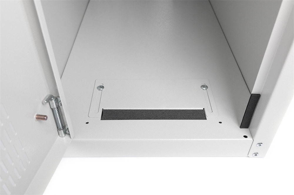 DIGITUS DN-CC 9001 Gurulós zárható üvegajtós számítógépház