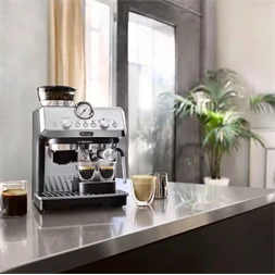 DeLonghi EC9155.MB La Specialista Arte fémes fekete matt espresso kávéfőző