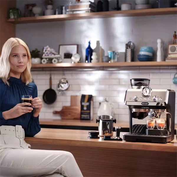 DeLonghi EC9155.MB La Specialista Arte fémes fekete matt espresso kávéfőző