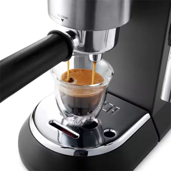 DeLonghi EC 685.BK Dedica fekete espresso kávéfőző