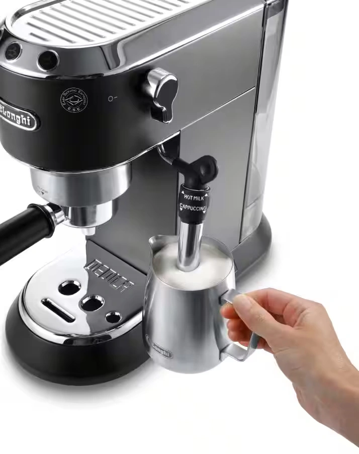 DeLonghi EC 685.BK Dedica fekete espresso kávéfőző
