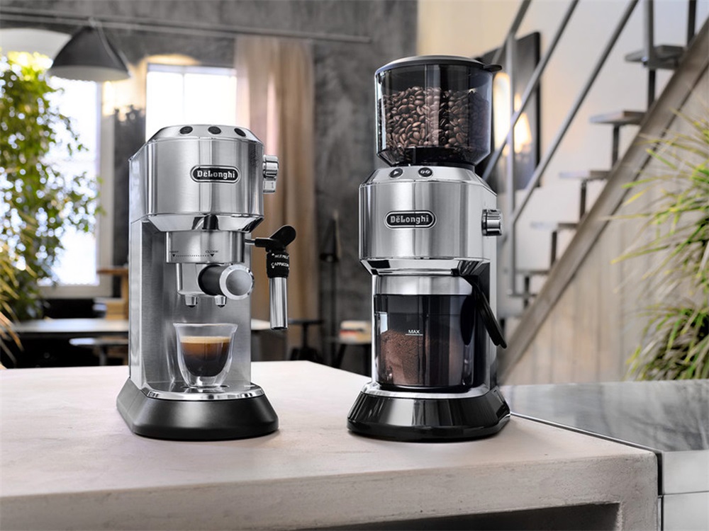 DeLonghi EC 685.M Dedica metál espresso kávéfőző