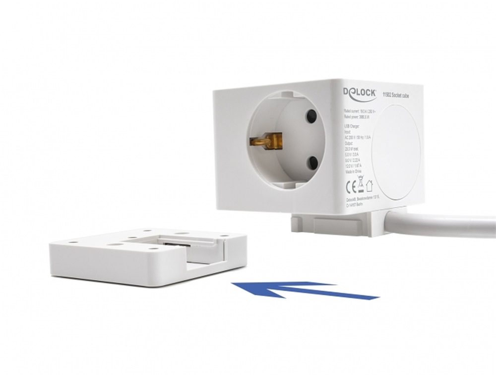 Delock 11502 PD 3.0 20 W 3xAC/USB/Type-C fehér elosztó