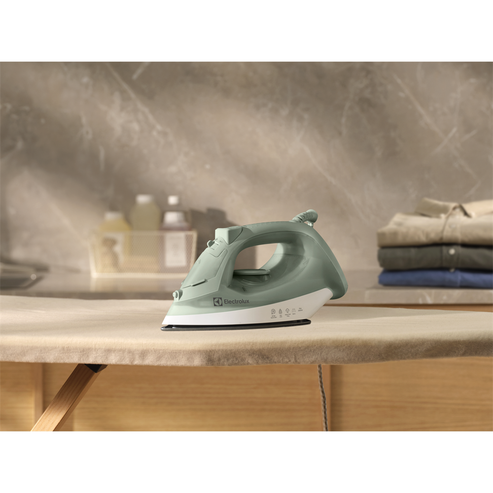 Electrolux E3SI1-2LG Care 300 gőzölős vasaló