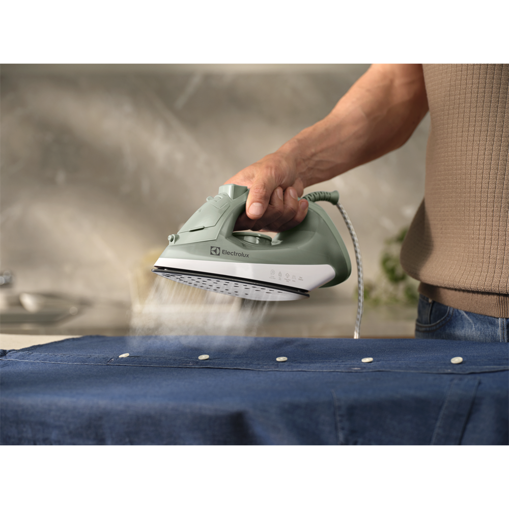 Electrolux E3SI1-2LG Care 300 gőzölős vasaló